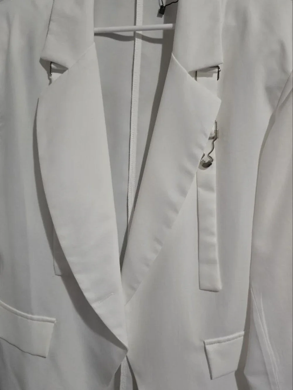 N/A stylish white